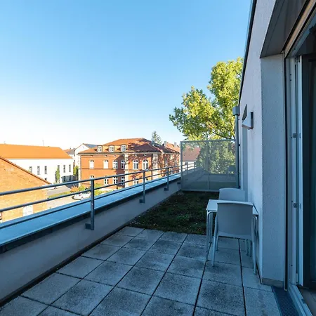 Aparthotel First